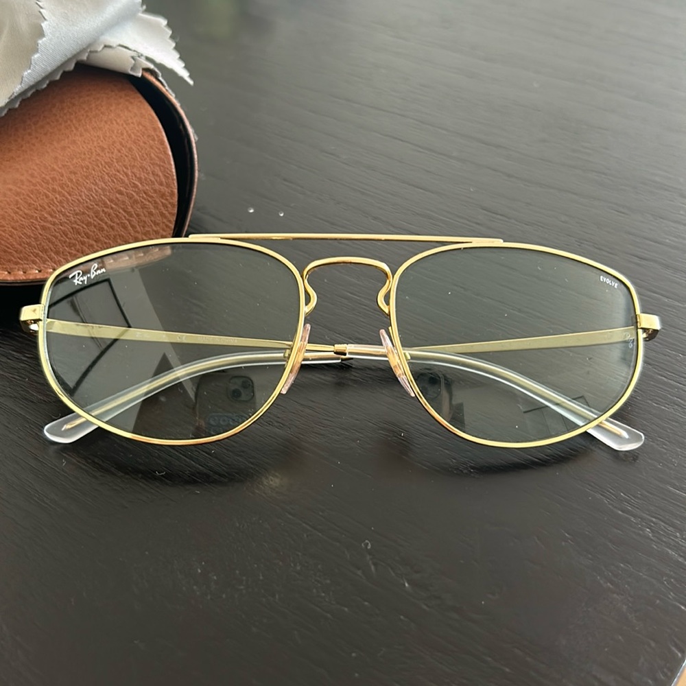 Ray bans with blue lenses